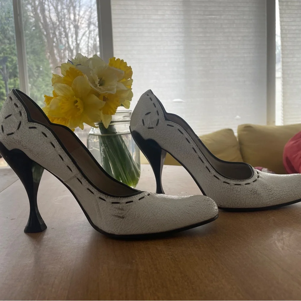 John Fluevog Audrey "Crackle" Black and White Heels - Picture 3 of 8